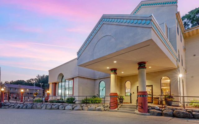 Atlantis Family Waterpark Hotel, an Ascend Collection Hotel