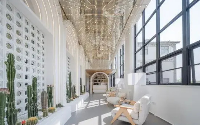 Dali Jumo High-end Light Luxury Homestay (Gucheng Nanmen Branch)