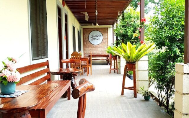 Jodie's Place Transient House and Apartment