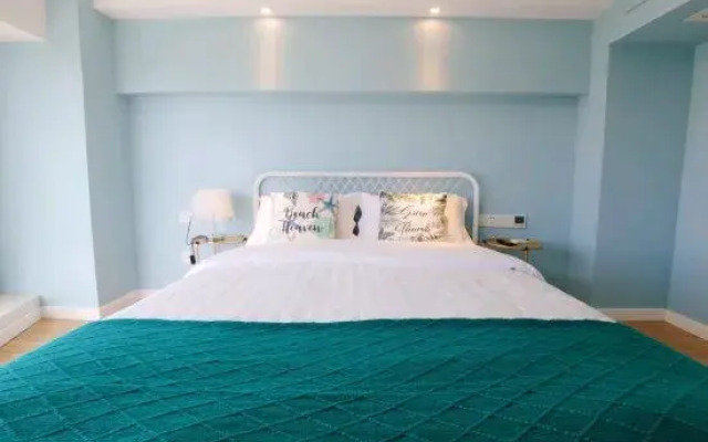 Nantong CBD Zhongnan Rainbow Yiloft Apartment