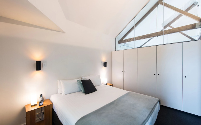 Sullivans Cove Apartments