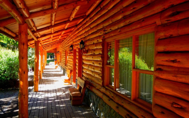 Rio Dorado Lodge