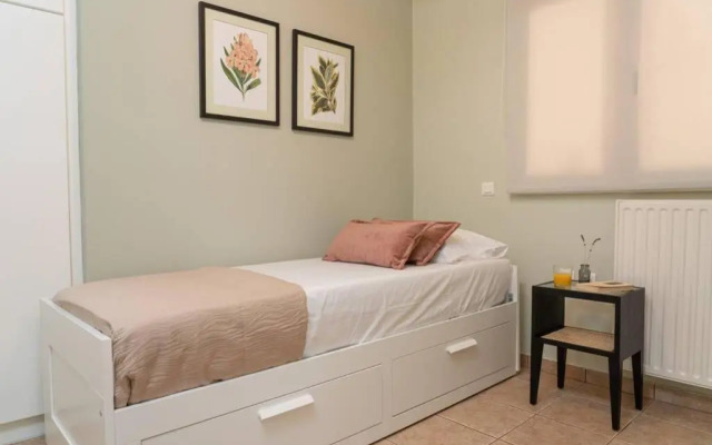 Central & Elegant Suite with private garden