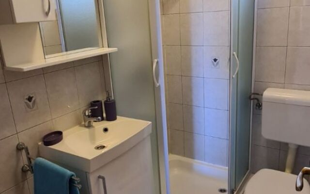 Holiday house More - with large terrace : Necujam, Island Solta