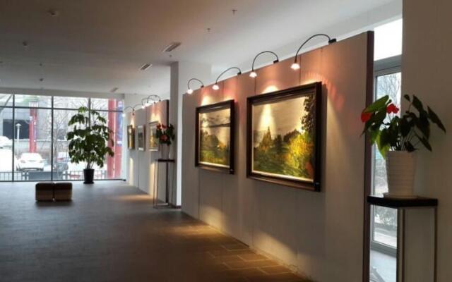 Zhonghang Xiangtong Yacht Club Hotel