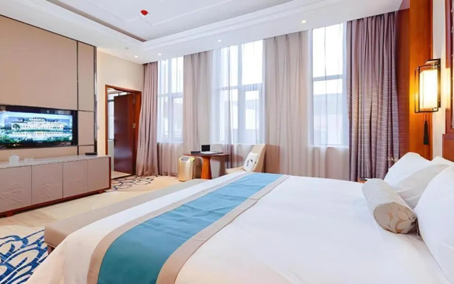 Yun-Ray Hotel