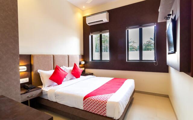 Collection O 81088 Hotel West Inn