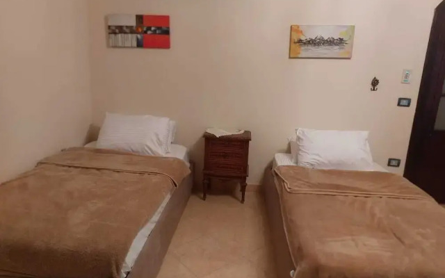 Queen of Pyramids Hotel