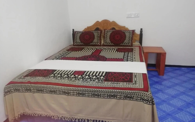 Sea shells Inn Arugambay