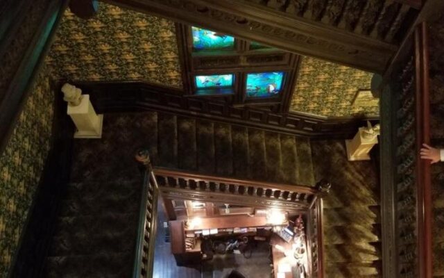 The Columns Hotel