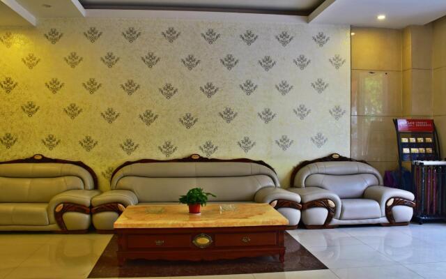 Hotel Pai Hezhou Lingfeng Plaza