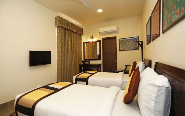 OYO 9366 Hotel Shambhu Villas