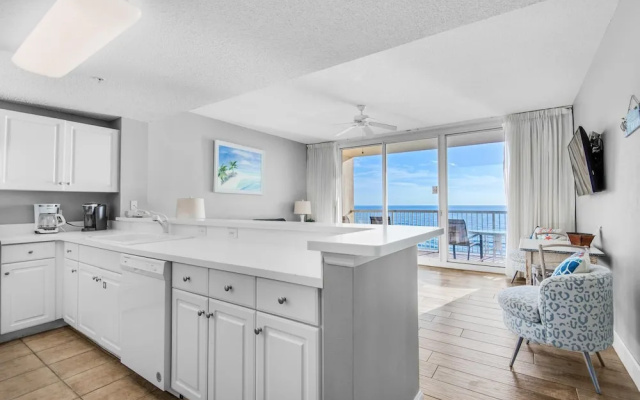 Majestic Beach Towers 1-1210