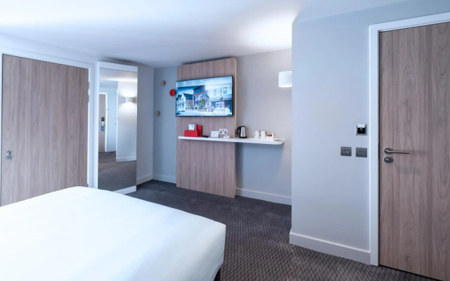 Holiday Inn Express Fleet by IHG