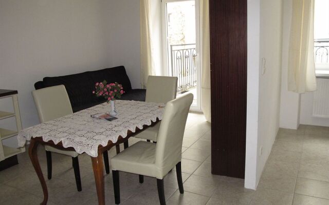 Old Vienna Apartments - Short Term Rental not a Hotel