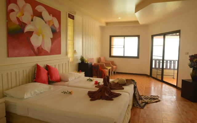Koh Ngai Cliff Beach Resort