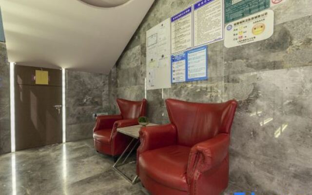 Superior Yun Hotel (Shanghai Gulang Road Subway Station)