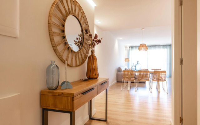 Bravissimo Falcó, 3 bedrooms and balcony