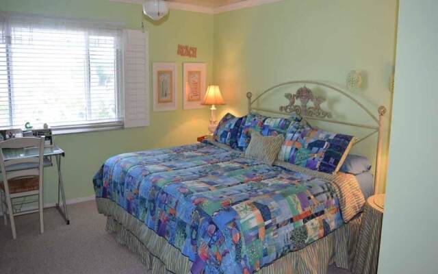 Palm Cay 4