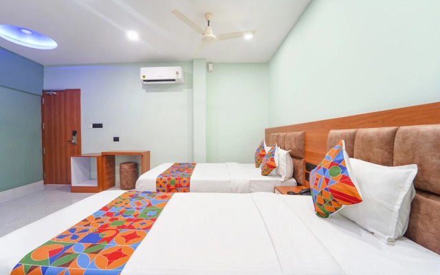 Fabhotel Q One Plaza