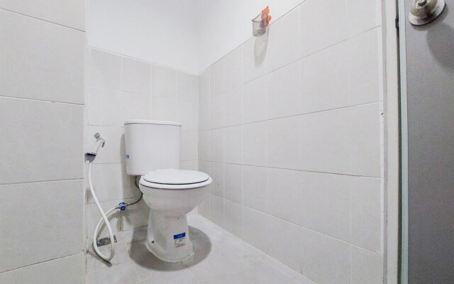 Homey And Simply Look Studio Room At Urbantown Serpong Apartment