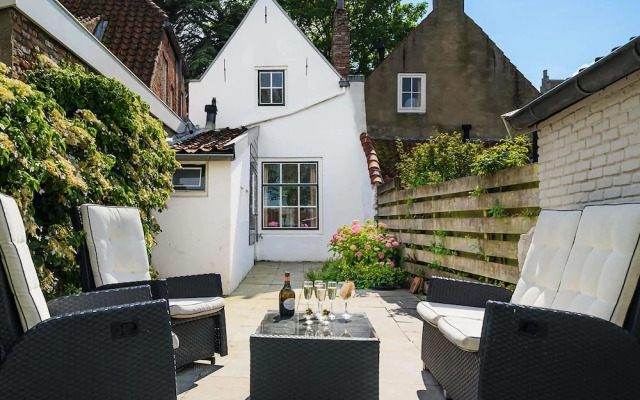 Cosy Holiday Home in Veere Near Lake