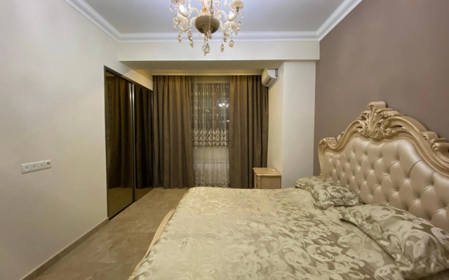 Teryan street 3 bedrooms Luxury and Unique apartment TT777