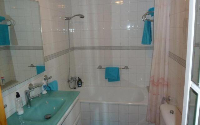 Apartment with side seaview 60 meters from sea