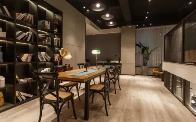Molna Hotel Yibin