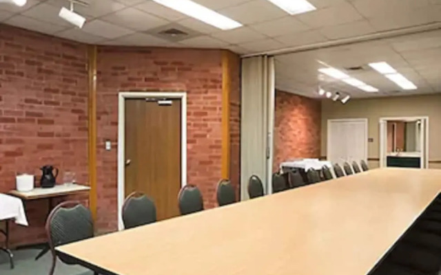 Travelodge by Wyndham Chatham