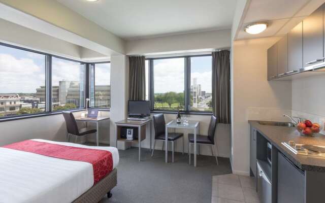Quality Suites Central Square
