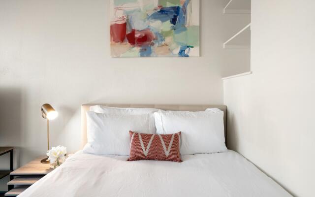 Arlington | Classy Studio Apartment