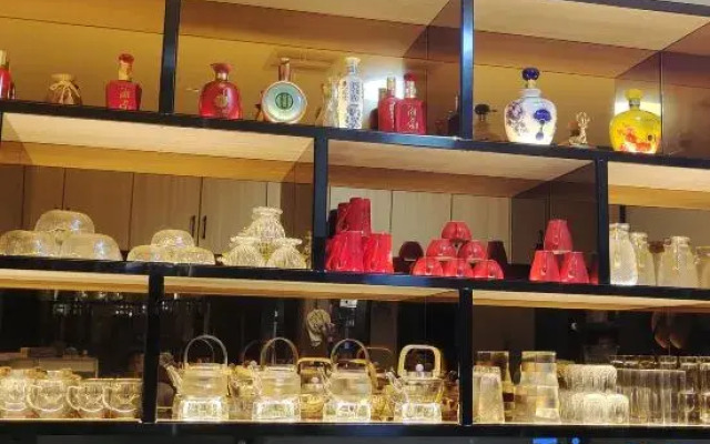 Xi'an Holiday Hotel (Xiangyin Zongxu Square)
