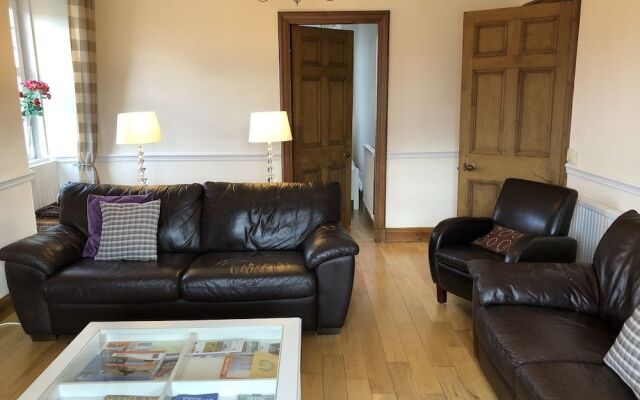 Oakbank - Comfort in the Glens!