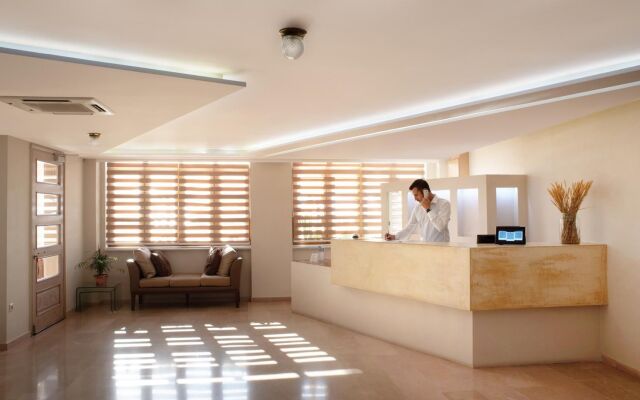 Karalis City Hotel