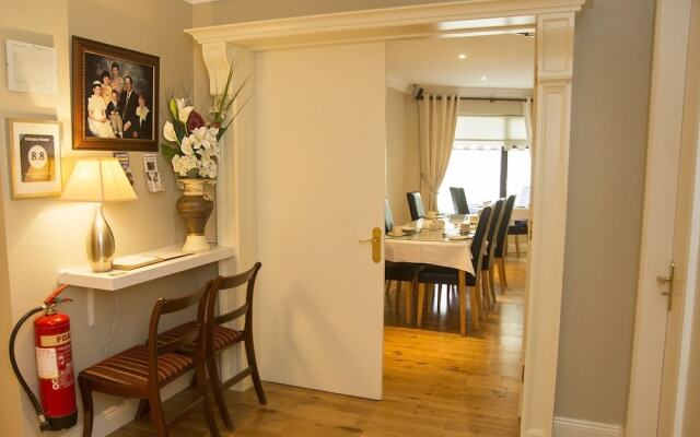 Hillview House