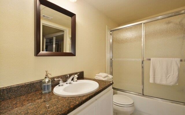 AustinStays 1 Bedroom Downtown Suite