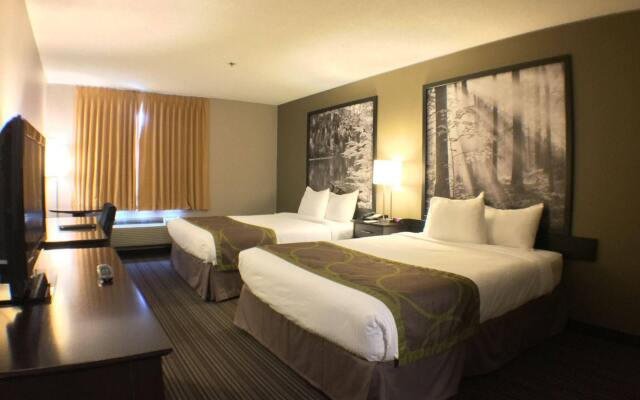 Super 8 by Wyndham Kapuskasing