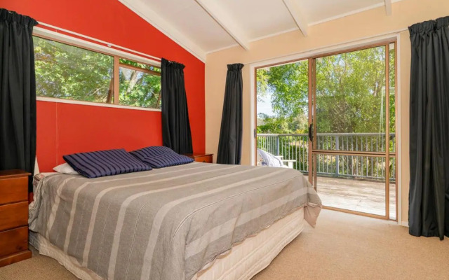 Cooks Beach Cutie - Cooks Beach Holiday Home