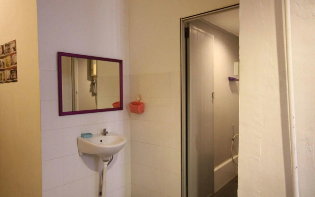 Cocoa Mews Cafe & Homestay - Hostel