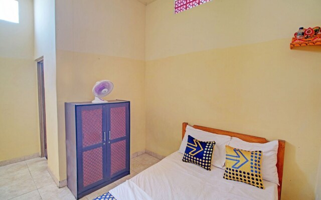 OYO Life 92954 Shanti Kost