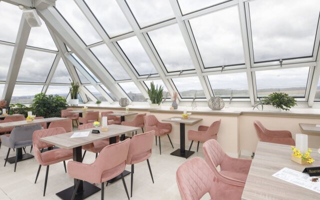Lazensky Hotel Pyramida I