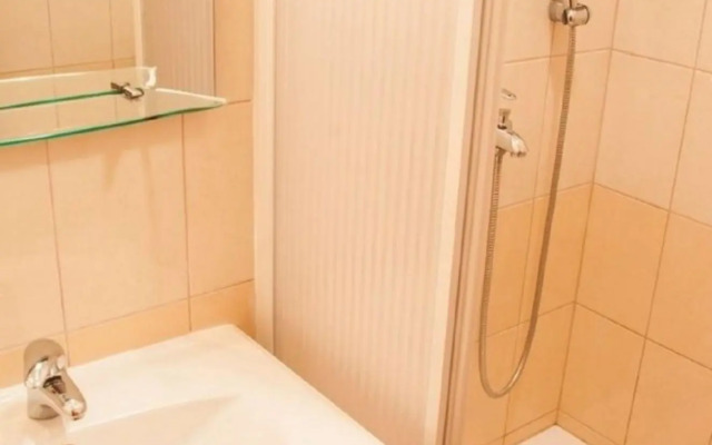 KarolinaS - parking - A3-White(2)