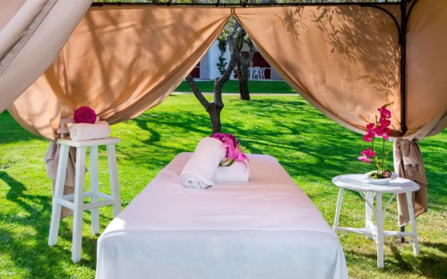 Apartamentos Turísticos Pateo Village