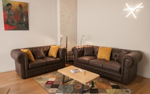 Spacieux Appartement, A-Mi-Chemin, Au Coeur de Tournus