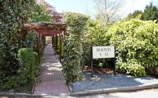 The Cedars Inn By Greene King Inns