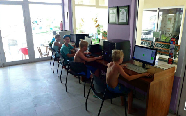 Menia Beach Hotel