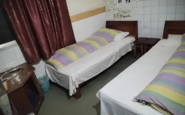 Anyue South Gate Hostel