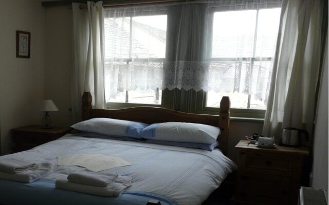 Old Swan Inn Lechlade