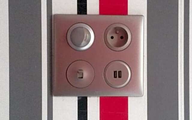 Oops! Latin quarter by Hiphophostels